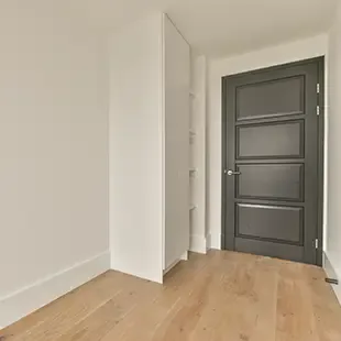 Uși Uși KOYU WALNUT — Ușă interioară de la Laminat Decor